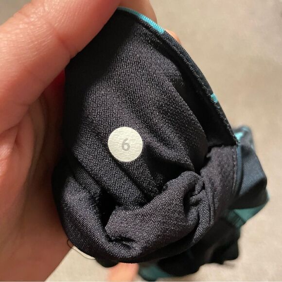 Lululemon Inspire Tight II *Full-On Luxtreme (Mesh)
Stroke Peacock Blue- Size 6 - Picture 7 of 7